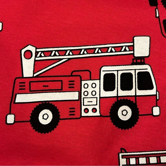 🆕 Carter's | Pajama 2Pc Set with Fire Truck Theme NWT - Picture 5 of 7